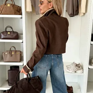 Vrouwen herfst bruine opstaande kraag korte jas, Europese stijl trendy bovenkleding.