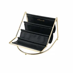 Organisateur de bureau multi-couches en fer avec étagères en cuir pour le rangement.