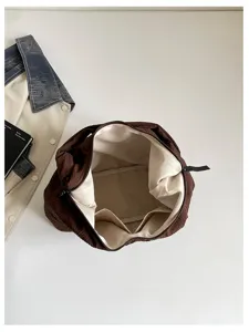 Large capacity shoulder bag minimalist casual handbag commuter women bag interior detail view