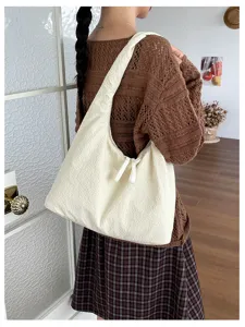 Minimalist slouchy shoulder bag for women, large capacity casual hobo purse, everyday commute style.