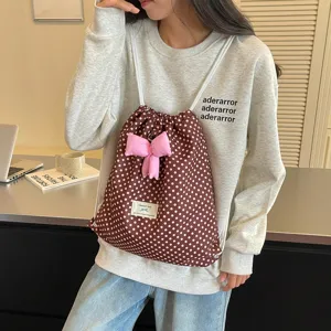 Sac à dos cordon à pois doux avec nœud mignon, sac à bandoulière décontracté et tendance.