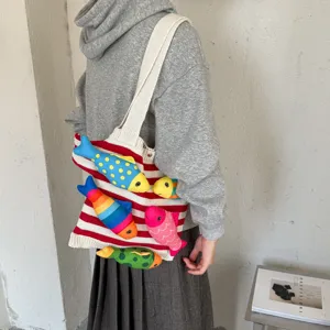 Sac à épaule en toile rayée mignon avec poissons colorés 3D, fourre-tout tendance.