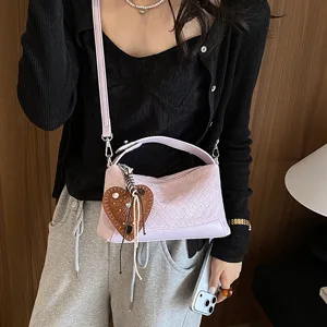 Sac à bandoulière tissé style français élégant sac à main avec pendentif cœur