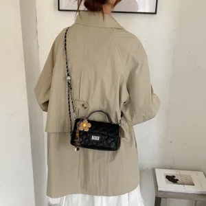 Borsa a tracolla trapuntata nera da donna, elegante borsa a catena con manico.