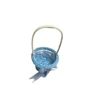 Mini woven flower basket pastoral style desktop storage basket decorative portable.