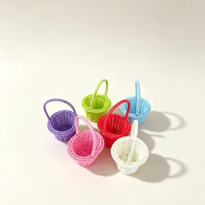 Mini paniers tressés colorés, parfaits pour déco maison, rangement et accessoires photo.