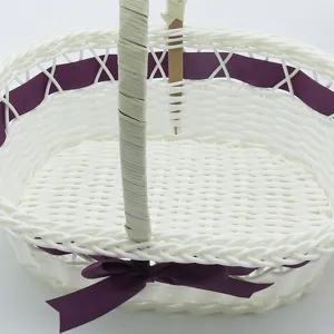 White Wicker Flower Basket Handheld Gift Basket Woven Storage Basket for Wedding Party