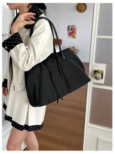 Borsa shopper casual capiente, elegante borsa a spalla minimalista per il lavoro quotidiano.