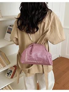 Femme sac pochette orne perles rose sac bandouliere elegant accessoire mode detail