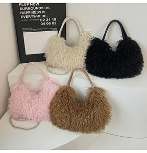 Modische Plüsch Umhängetasche mit Kette, gemütliche Handtasche für Damen lässigen Alltag.
