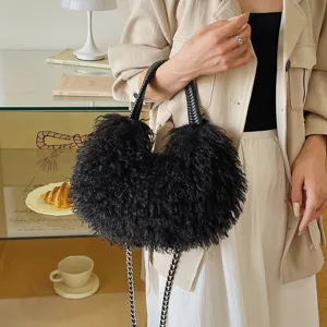 Schwarze flauschige Kunstfell Handtasche stylische Zottel Umhängetasche mit Kette für Damen