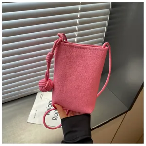 Borsa a tracolla minimalista rosa tinta unita per cellulare con nodo decorativo elegante.