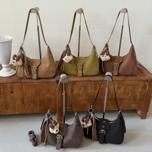 Bolso de hombro coreano para mujer, elegante bolso de axila de moda chic para uso diario.