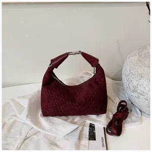 Bolso de mano de cuero tejido burdeos para mujer, elegante bolso de hombro con hebilla.