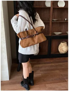 Large capacity retro brown suede shoulder tote bag for women daily commuter fashion use.