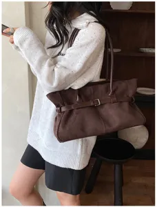Casual brown suede tote bag for women, large capacity shoulder bag for daily commuting style.