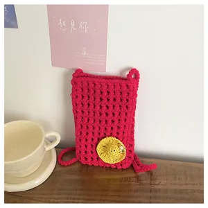 Handgemachte gestrickte hohle Handytasche, trendige kleine Umhängetasche für den Sommer.