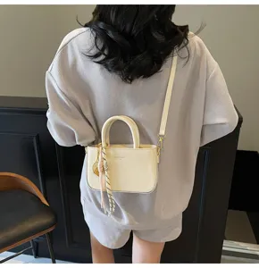 Retro dames handtas elegante kleine schoudertas stijlvolle crossbody tas voor dagelijks gebruik.