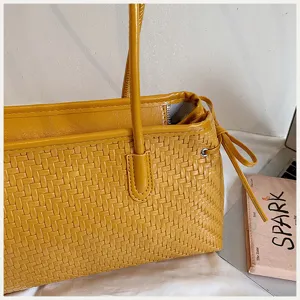 Bolso de hombro tejido amarillo para mujer bolso de cuero PU elegante bolso casual detalle