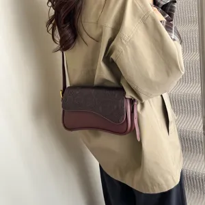 Chic French retro shoulder crossbody bag for women, stylish wine red embossed small square bag.