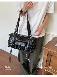 Retro soft leather tote bag for women, large capacity motorcycle style daily shoulder bag.