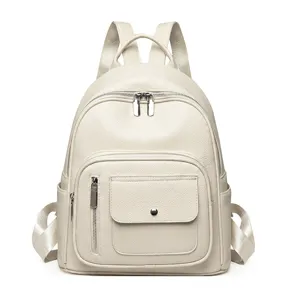 Zaino da donna in pelle elegante e minimalista, perfetto per viaggi brevi e per l'uso quotidiano.