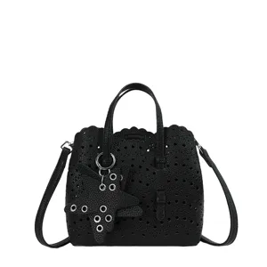 Borsa a tracolla nera traforata con ciondolo a stella, borsa da donna casual alla moda