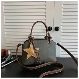 Koreanischer Nischendesign Handtasche Damen stylische Schulter Umhängetasche mit Sternanhänger