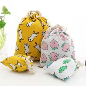 Bonitas bolsas de tela con cordón y estampados lindos para la organización del hogar.