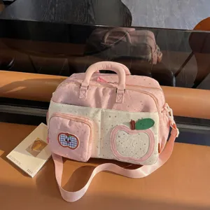 Casual PU Large Capacity Travel Bag Cute Cartoon Patch Star Pattern Crossbody Duffel Bag With Independent Shoe Compartment For Gym Sports Weekend Outdoor Unisex