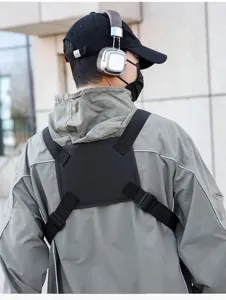 Taktische Brusttasche für Herren, langlebige Techwear Westentasche für Outdoor und Radfahren.