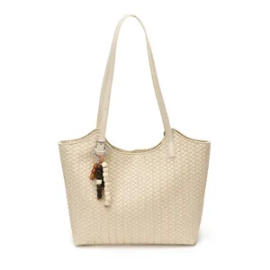 Bolso de hombro tejido en color beige para mujer, elegante bolso casual con abalorios.