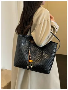 Sac cabas tisse noir pour femme, grand sac porte epaule, sac a main decontracte.