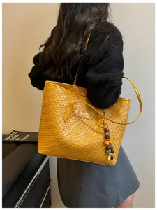 Sac cabas tissé élégant pour femme, grand sac à épaule pour l'été et le quotidien.
