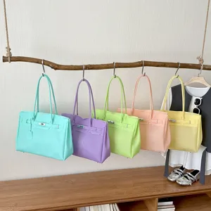 Koreatiki styli tsanta homou bonbon xroma kompsi tasoi cheiros modas trendy chic