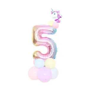 Kit balonou me arithmo 5 monokeros kai pastel latex mpalonia gia parti genethlion.