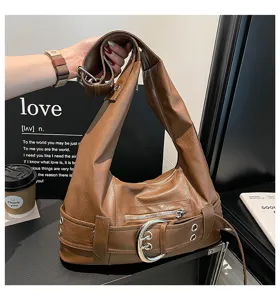 Vintage brown hobo shoulder bag for women, large capacity retro motorcycle style purse daily.