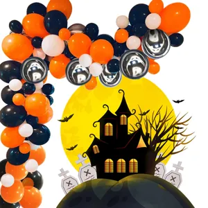Halloween Ballonbogen Set mit schwarzen und orangen Latexballons für schaurige Partydeko.