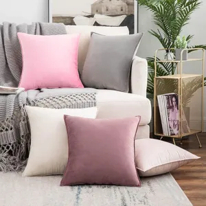 Housse de coussin en velours luxueux pour canapé et lit, déco moderne et douce.