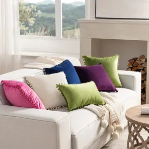 Samt Kissen mit Bommeln Detail, dekoratives Kissen für Sofa Wohnzimmer Bett Deko.
