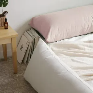 Long oreiller de lit pour dormir, coussin traversin souple pour soutien dorsal et jambes.