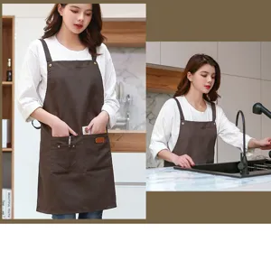 Tablier en toile de coton avec poches et sangle de cou réglable pour cuisine et restaurant.