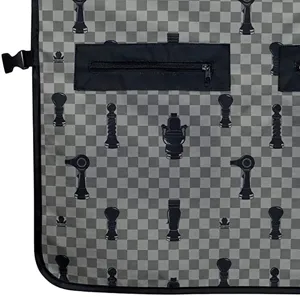 Friseur Schürze Detailaufnahme mit Schachbrettmuster, Reißverschlusstasche, Tools.