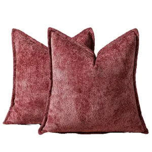 Housse de coussin en chenille douce, style vintage pour canape et lit de chambre.