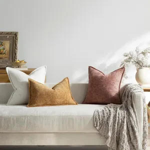 Weiches, strukturiertes Chenille-Zierkissen für Wohnzimmersofa und Schlafzimmerbett.