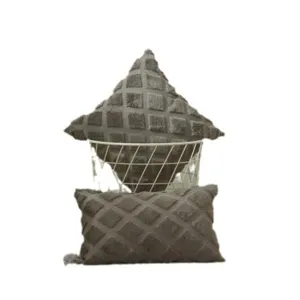 Stijlvol grijs pluche wafelpatroon kussen set, inclusief vierkante en lendenkussens voor op de bank.