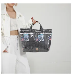 Stijlvolle grote shopper damestas met krantenprint casual handtas voor dagelijks gebruik.
