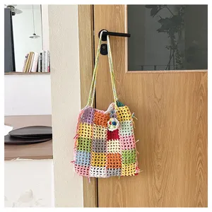 Sac cabas épaule coloré crocheté fait main, sac tendance ajouré été mode loisir quotidien.