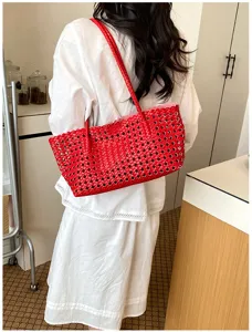 Rode gehaakte geweven shopper tas voor dames, stijlvolle grote casual schoudertas.