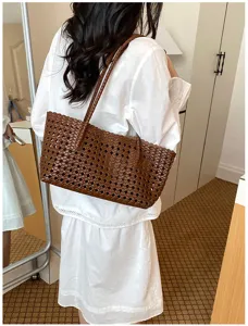 Bruine geweven shopper tas, stijlvolle minimalistische schoudertas voor vrouwen.